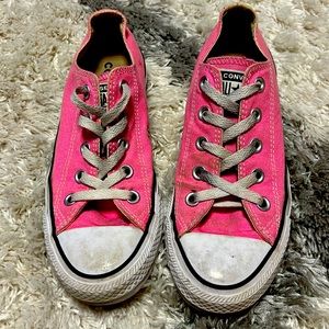 Pink Converse, Size 6